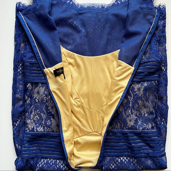 Tadashi Shoji Chantilly Boatneck Lace blue sheath dress - Picture 9 of 10